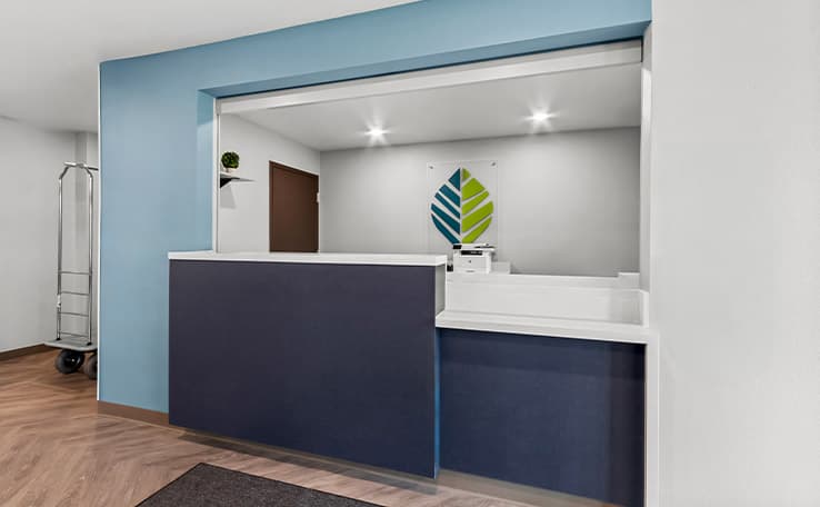WoodSpring Suites Gilbert - Mesa Gateway Airport photo 2 of 25