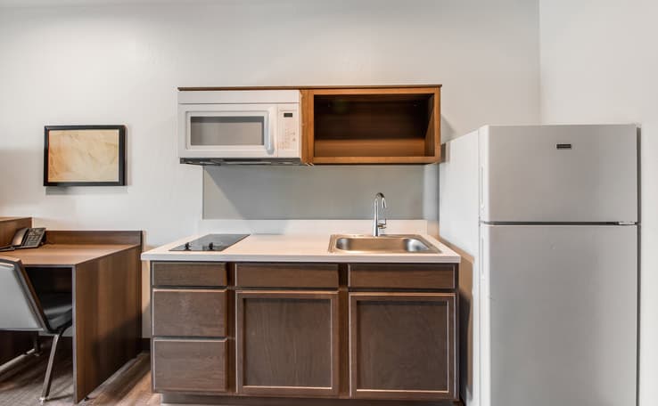 WoodSpring Suites Bakersfield Airport photo 5 of 19
