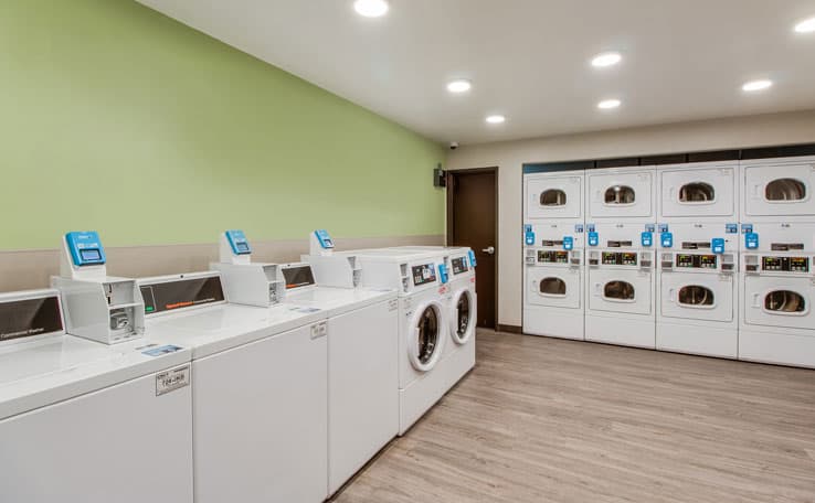 WoodSpring Suites Bakersfield Airport photo 4 of 19