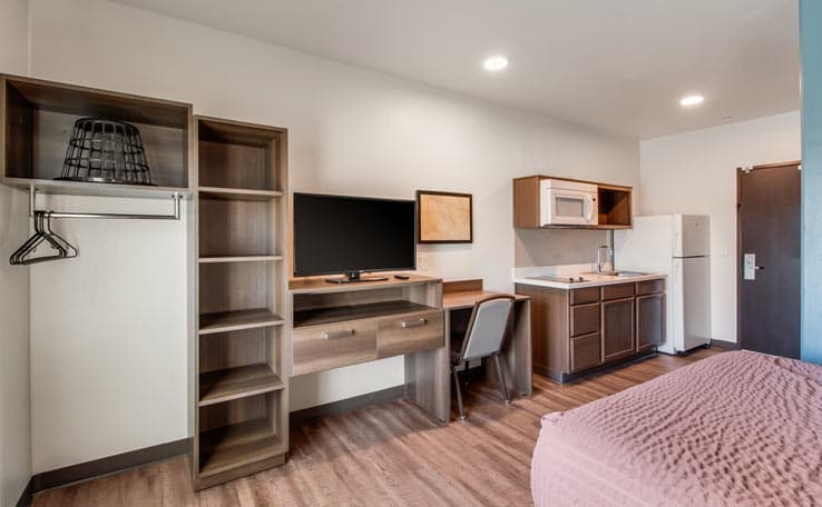 WoodSpring Suites Bakersfield Airport photo 6 of 19