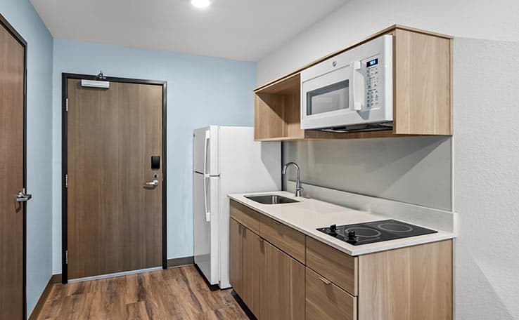 WoodSpring Suites Palm Springs - West Palm Beach photo 7 of 17