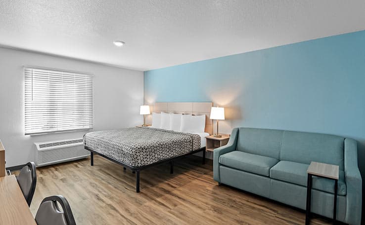 WoodSpring Suites Palm Springs - West Palm Beach photo 11 of 17