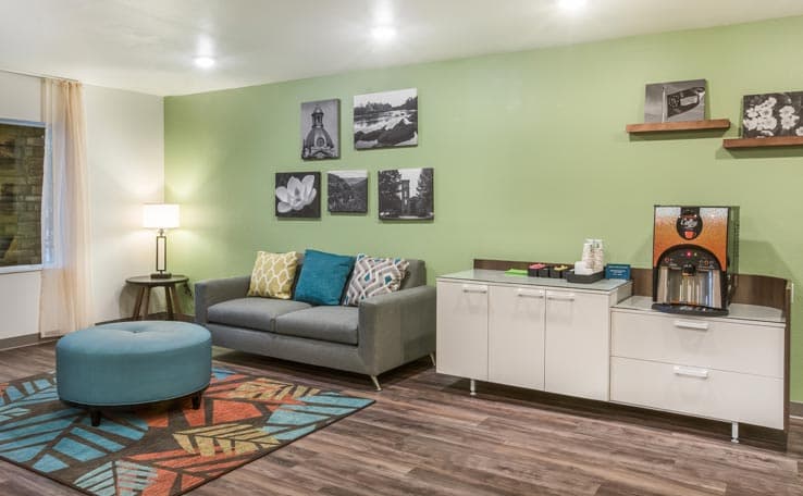 WoodSpring Suites Atlanta Newnan photo 3 of 21