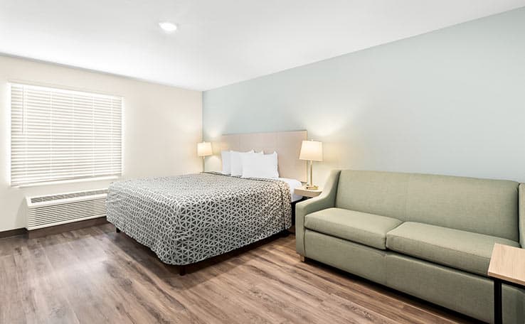WoodSpring Suites Savannah West Chatham Parkway photo 11 of 15