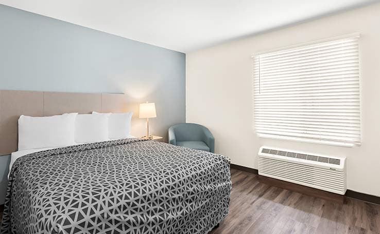 WoodSpring Suites Savannah West Chatham Parkway photo 9 of 15