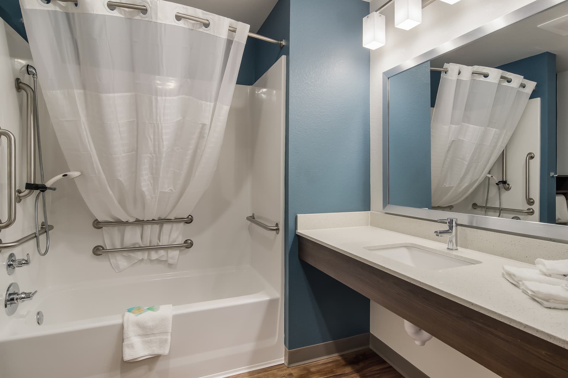 WoodSpring Suites St Peters-OFallon photo 2 of 17