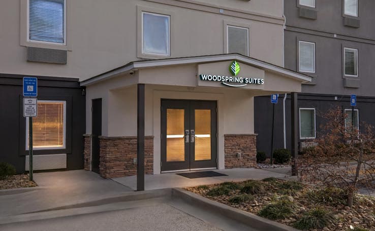 WoodSpring Suites Atlanta Airport photo 4 of 11