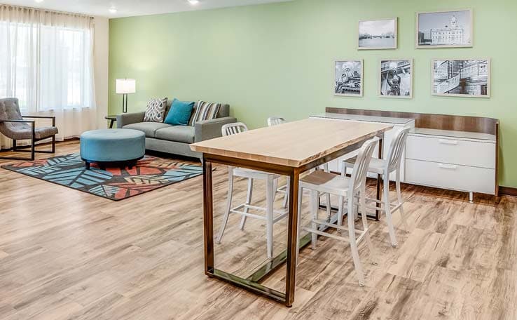 WoodSpring Suites West Des Moines photo 4 of 19