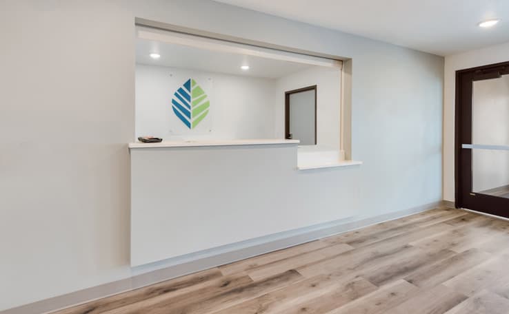 WoodSpring Suites Meridian photo 2 of 14
