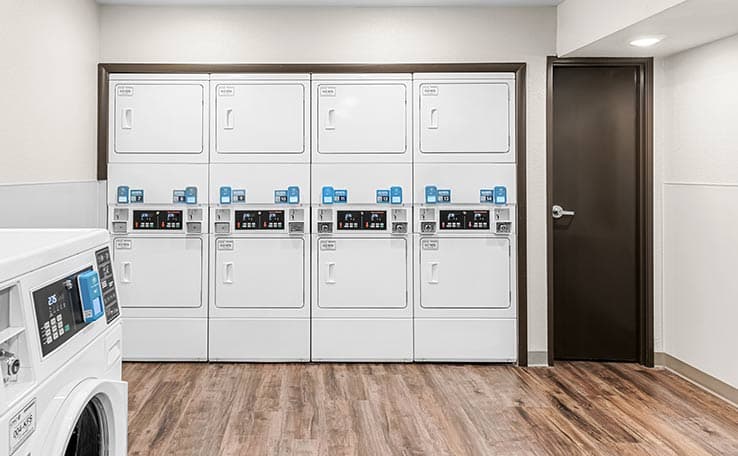 WoodSpring Suites Kansas City Airport photo 6 of 21
