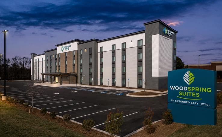 WoodSpring Suites Charlotte Northlake photo 4 of 9