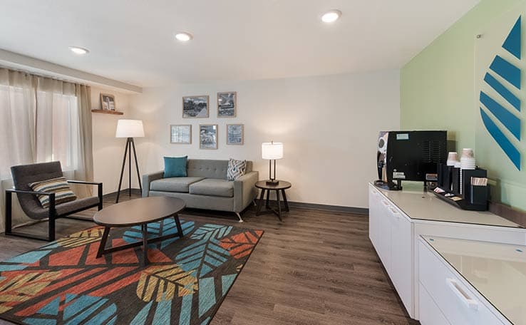 WoodSpring Suites Dayton North photo 3 of 20
