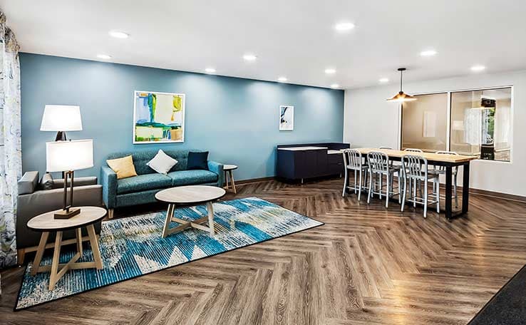 WoodSpring Suites Sumter near Shaw AFB photo 4 of 21