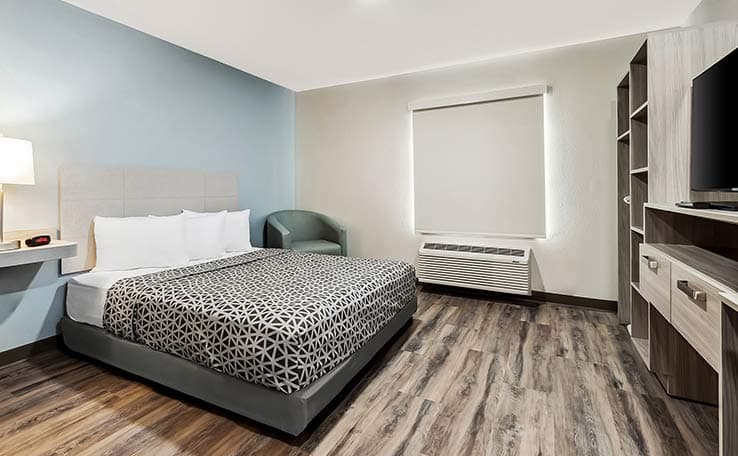 WoodSpring Suites Sumter near Shaw AFB photo 15 of 21
