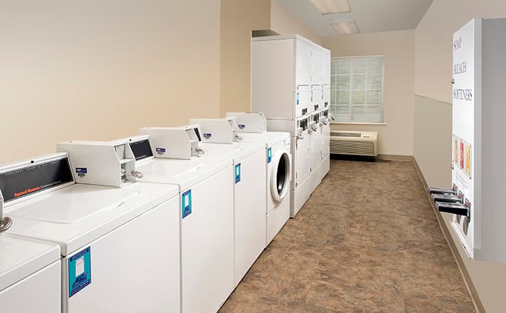 WoodSpring Suites Louisville Clarksville photo 3 of 15