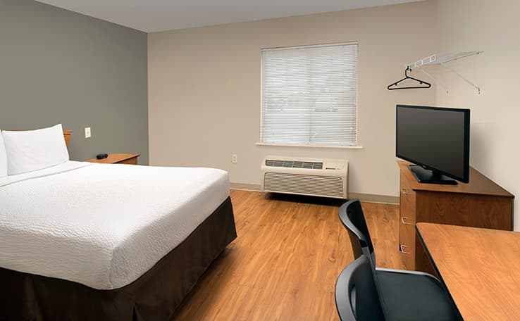 WoodSpring Suites Louisville Clarksville photo 6 of 15