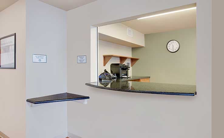 WoodSpring Suites Columbus North I-270 photo 2 of 15