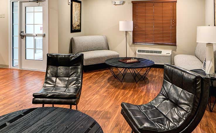 WoodSpring Suites Columbus NE I-270 Airport photo 3 of 18