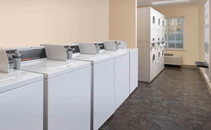 WoodSpring Suites Raleigh Garner photo 3 of 17