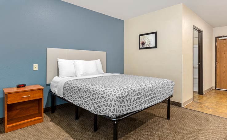 WoodSpring Suites Raleigh Garner photo 12 of 17