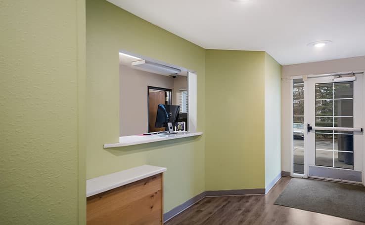 WoodSpring Suites Lexington Southeast photo 2 of 17