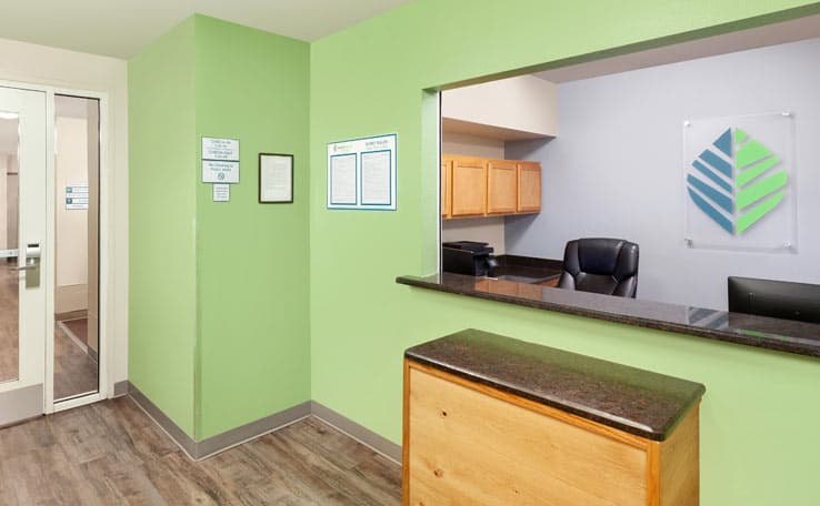 WoodSpring Suites Sioux Falls photo 2 of 19
