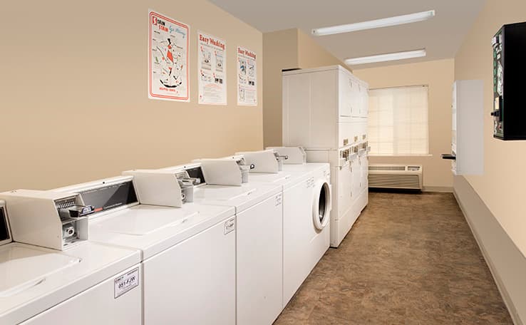 WoodSpring Suites Topeka photo 3 of 15