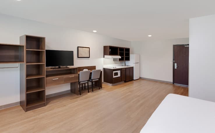 WoodSpring Suites Bakersfield East photo 12 of 17