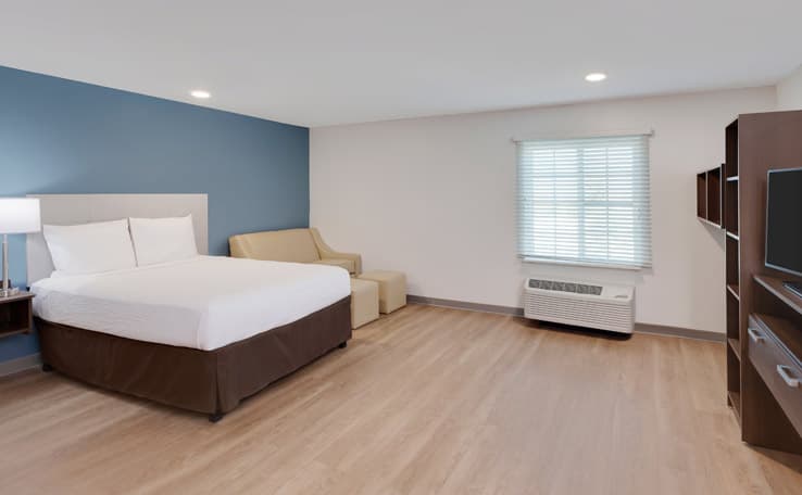 WoodSpring Suites Bakersfield East photo 8 of 17