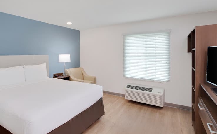WoodSpring Suites Bakersfield East photo 7 of 17