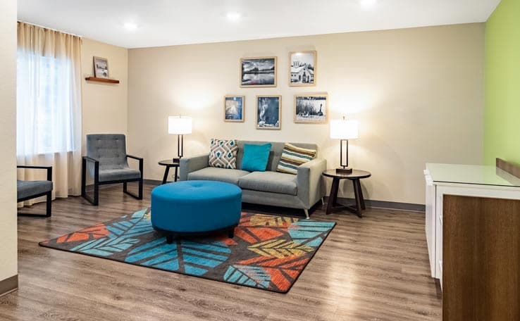 WoodSpring Suites Toledo Maumee photo 3 of 18