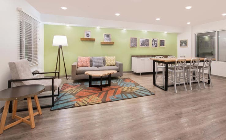 WoodSpring Suites Savannah Pooler photo 3 of 18