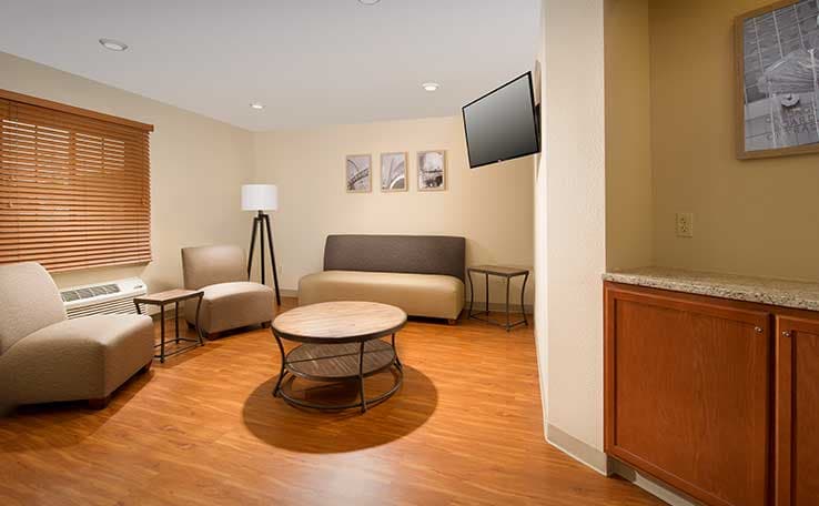 WoodSpring Suites Chicago Romeoville photo 2 of 16