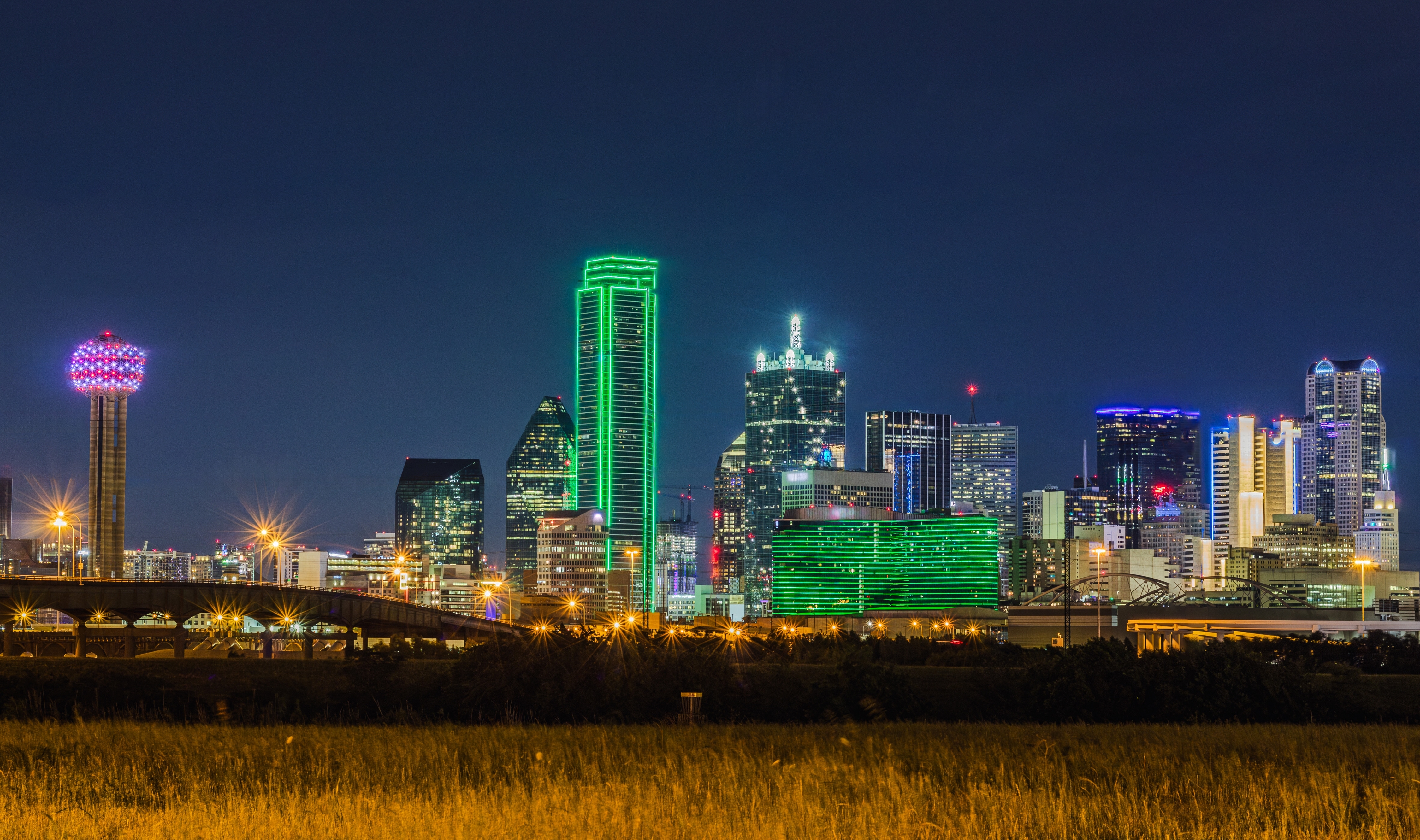 downtown dallas at night