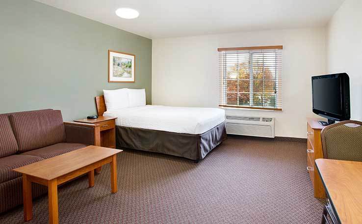 Extended Stay Hotel In Chesapeake VA WoodSpring Suites Chesapeake   WoodSpring Suites Chesapeake Norfolk South Extended Stay Hotel Deluxe Studio 2 738x456~800 