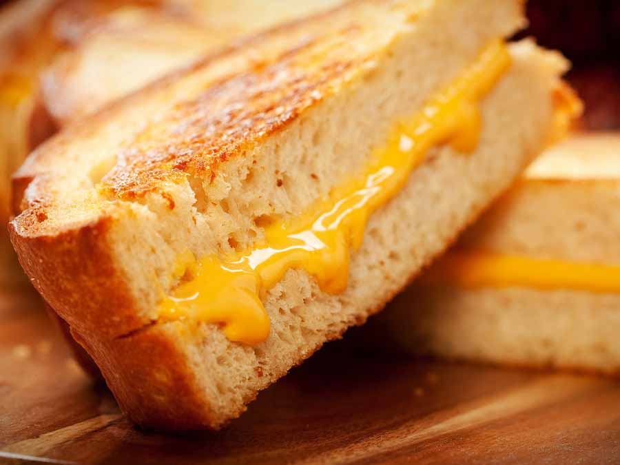 GOOEY-GRILLED CHEESE